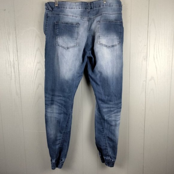 Men's Slim Straight jogger style Jeans - medium wash Blue, distressed. Unisex - Picture 7 of 11